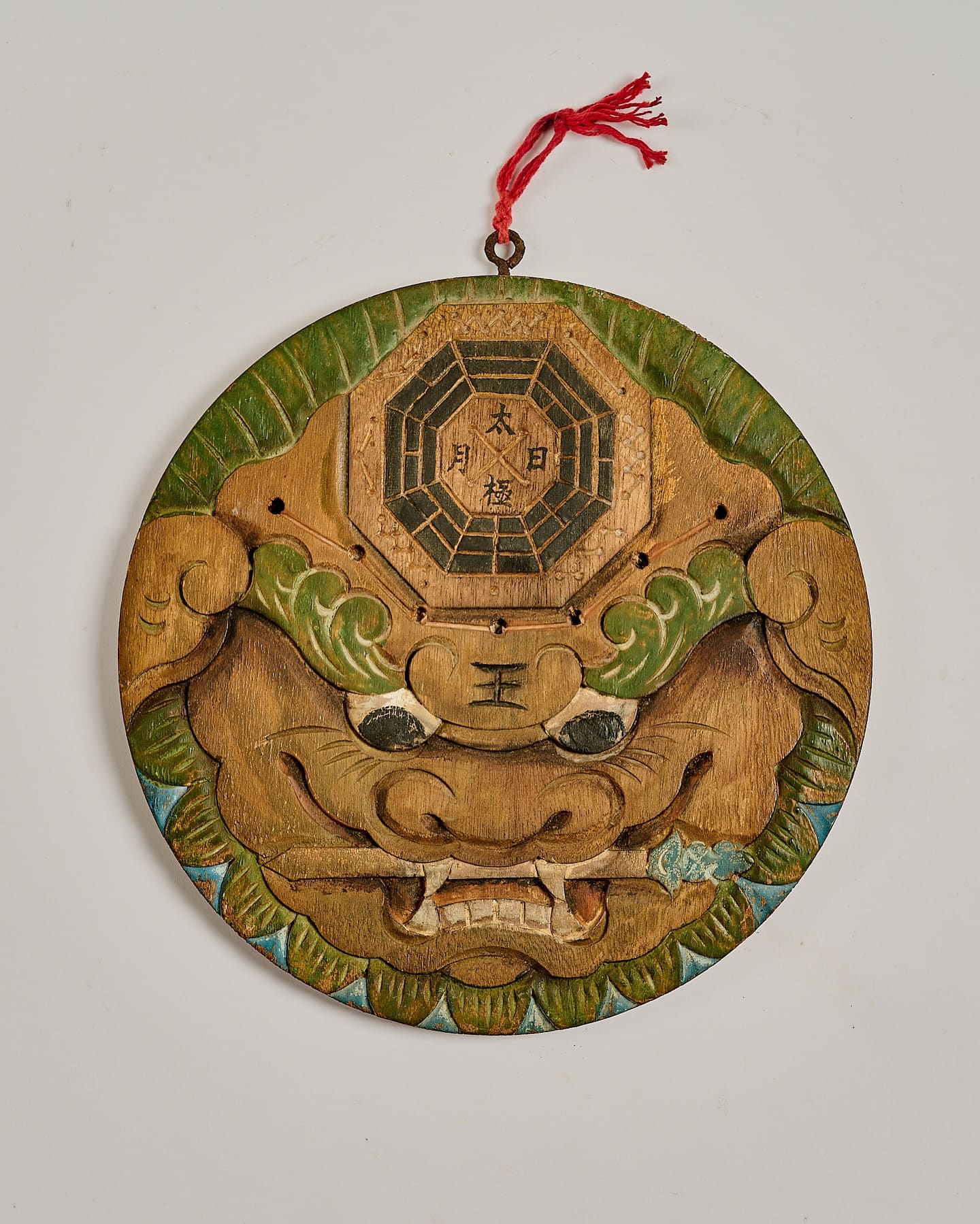 八卦劍獅牌