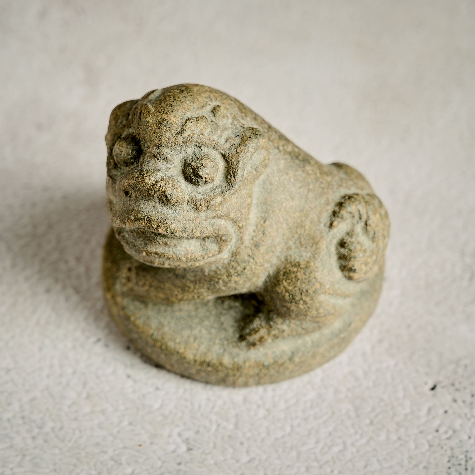 青斗石幼獅紙鎮・角度 5