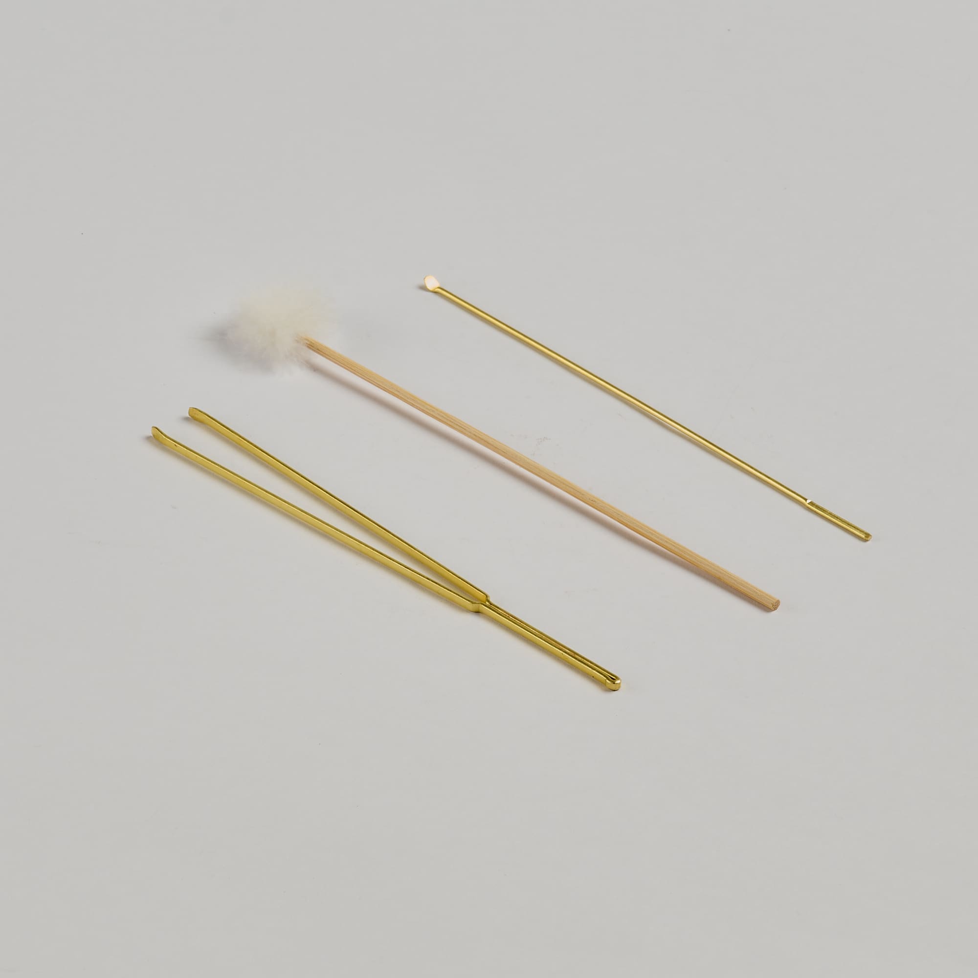 銅製耳扒組・角度 2