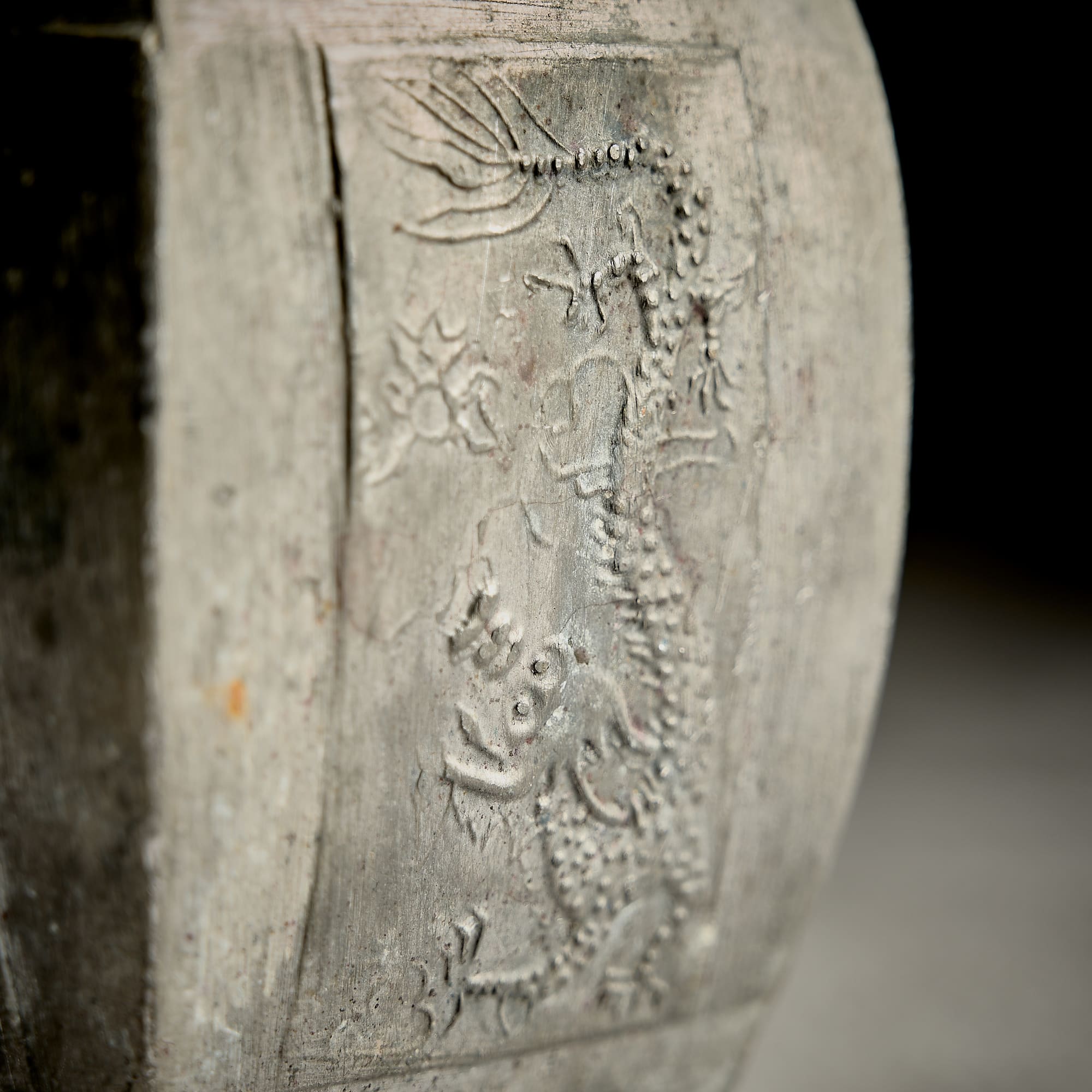 錫製溫酒壺・角度 3
