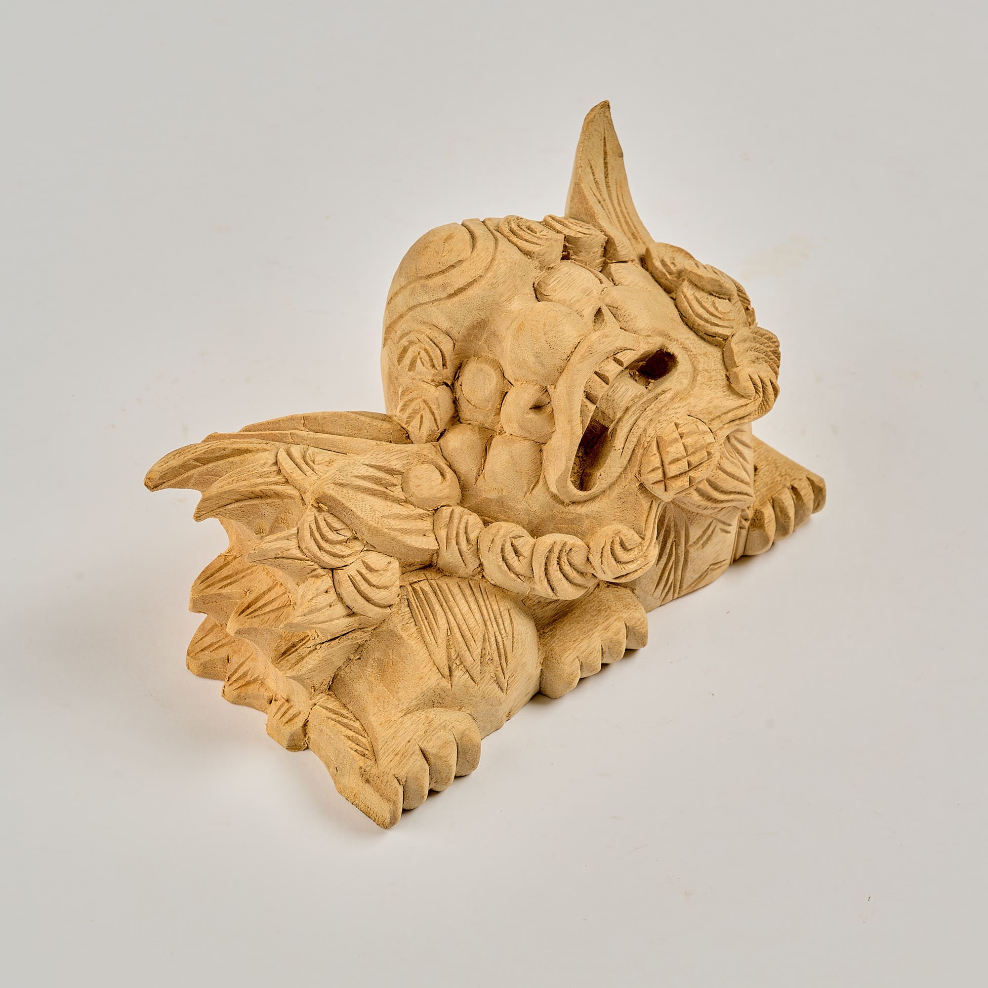 木雕匾額獅子座・角度 5